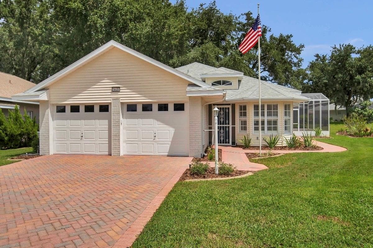 Single Family Residence at 5619 PRINCE ANDREW CT, LEESBURG, photo 3 of 34