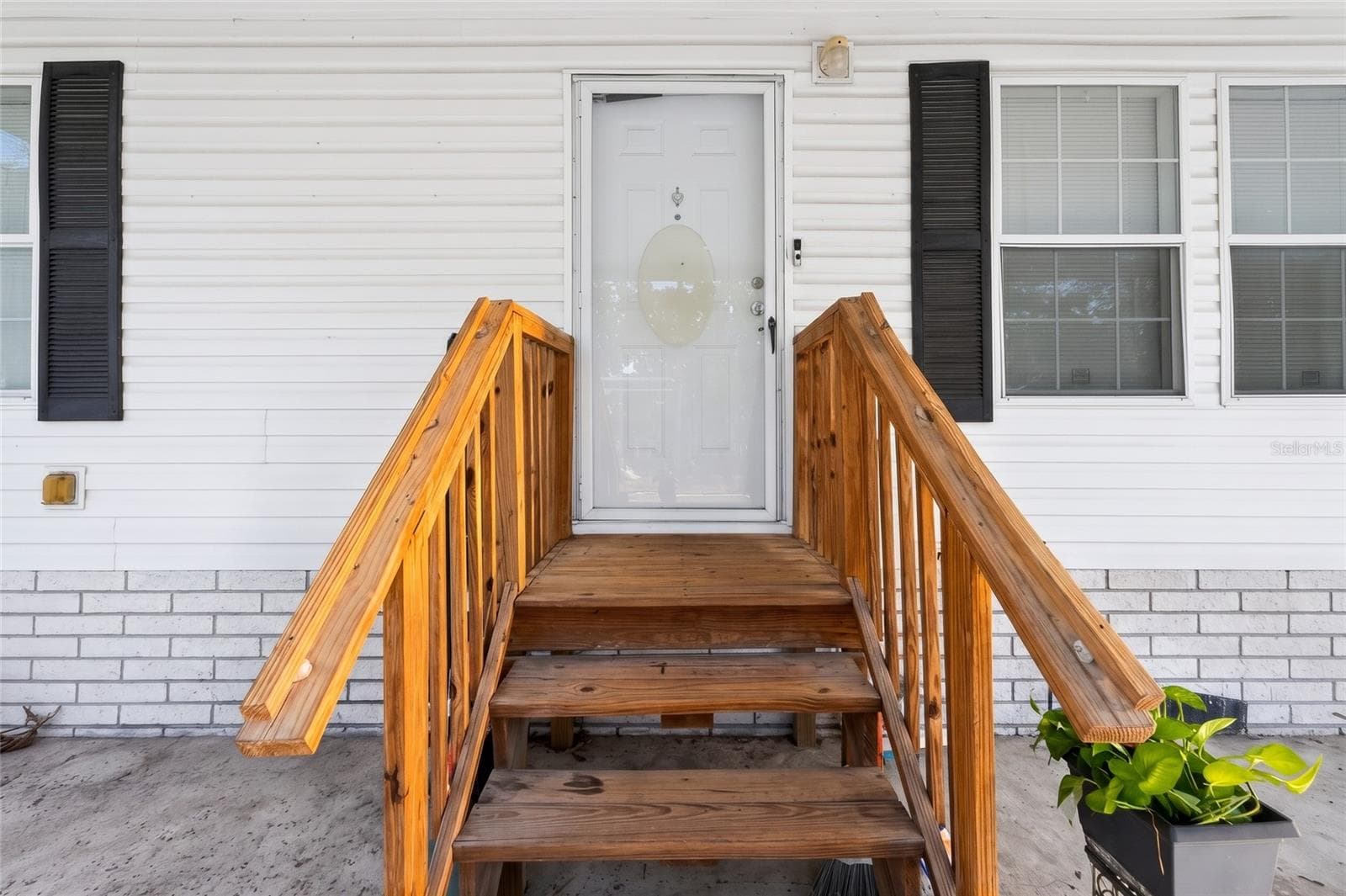 Single Family Residence at 13616 LITEWOOD DR, HUDSON, photo 13 of 35