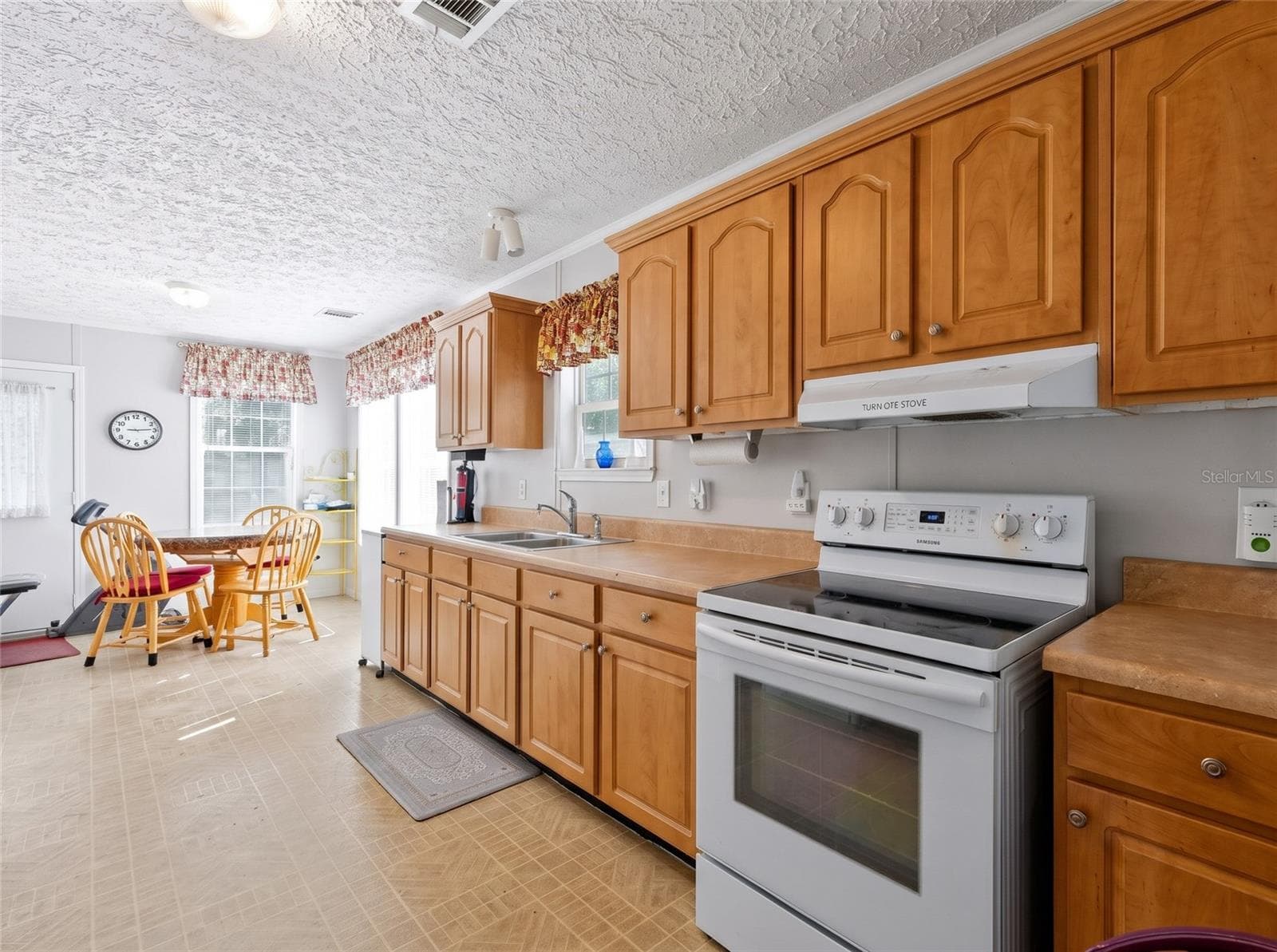 Single Family Residence at 13616 LITEWOOD DR, HUDSON, photo 20 of 35