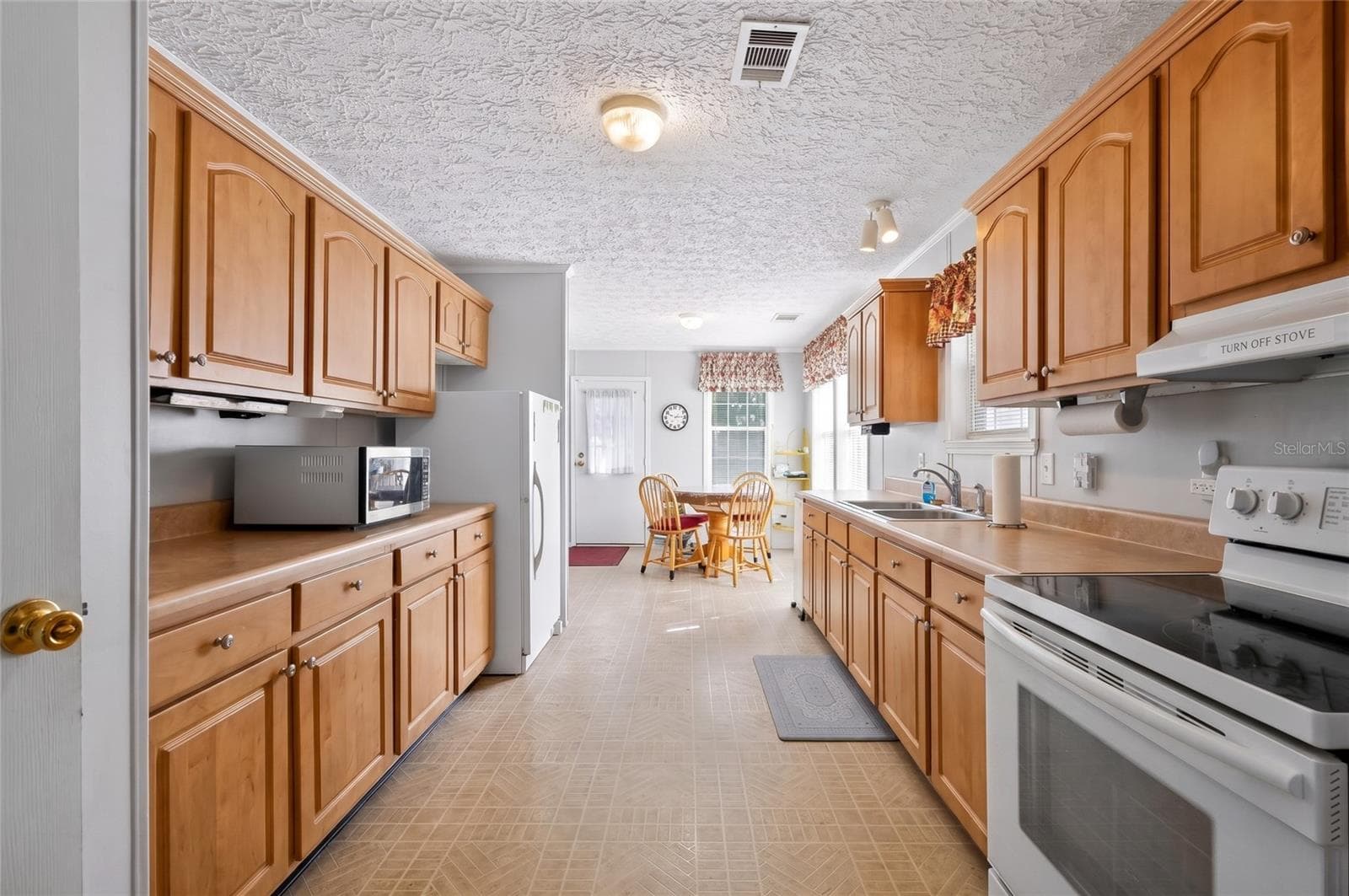 Single Family Residence at 13616 LITEWOOD DR, HUDSON, photo 22 of 35