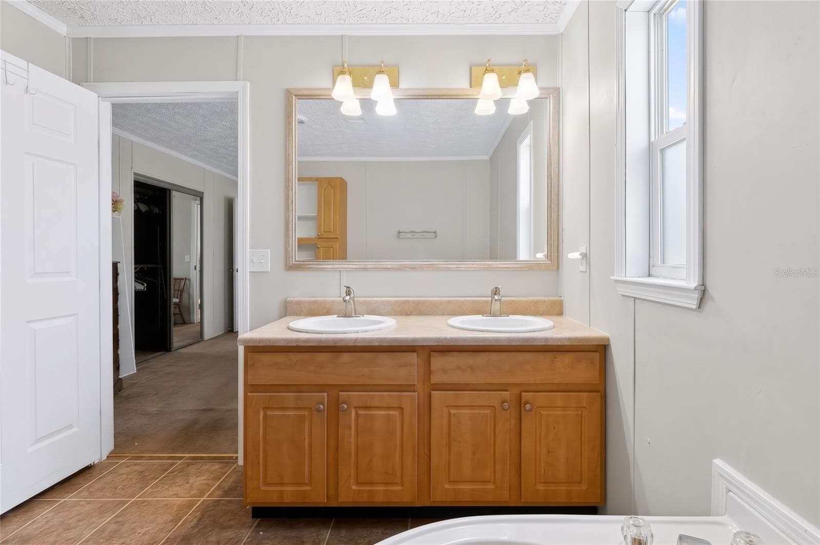 Single Family Residence at 13616 LITEWOOD DR, HUDSON, photo 29 of 35