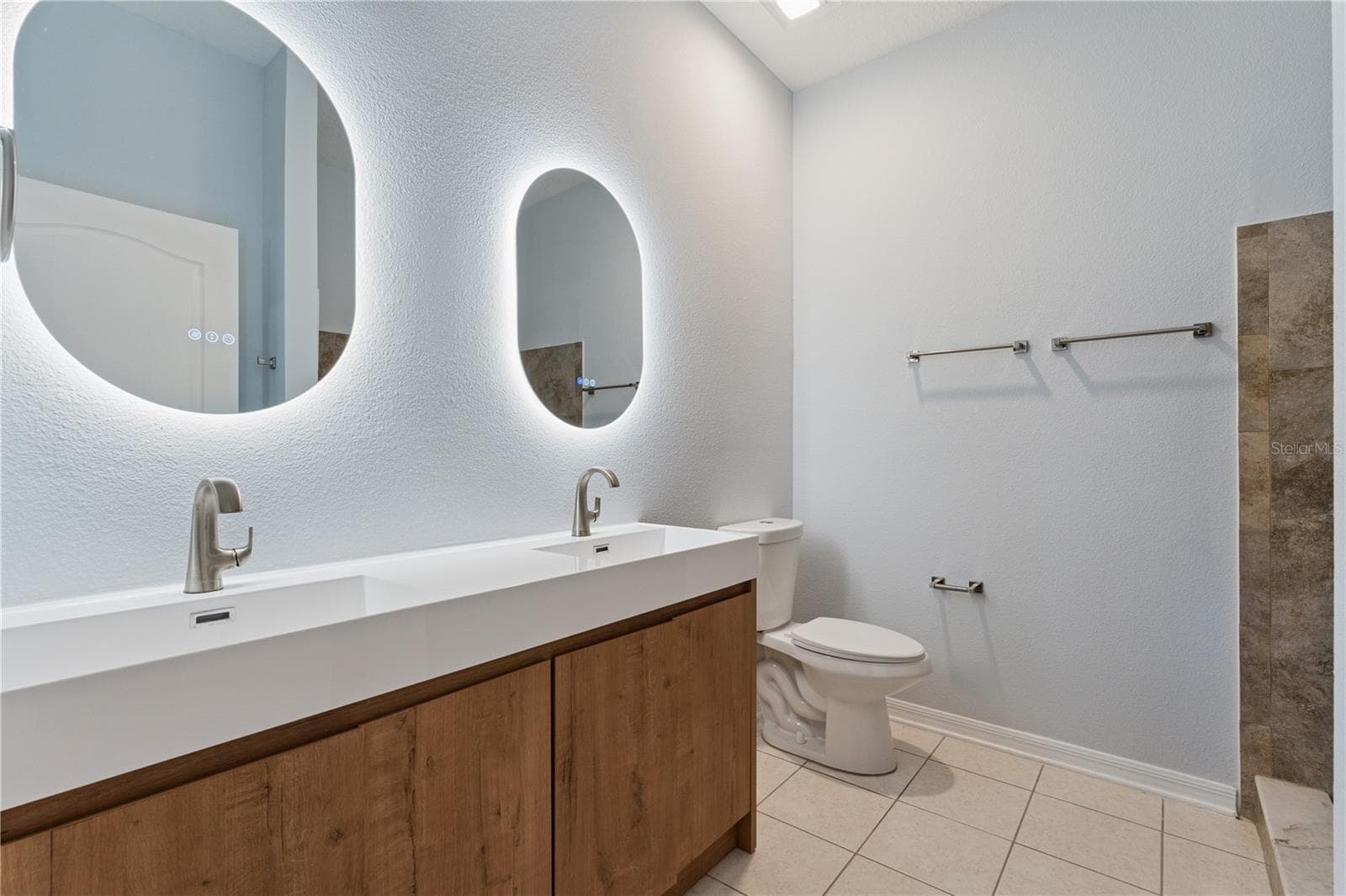 Single Family Residence at 5731 VISTA LINDA DR, ORLANDO, photo 10 of 18