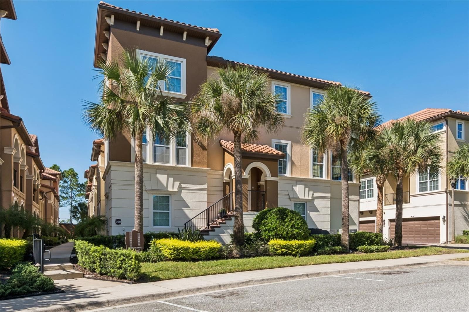 Front exterior - 900 LOBELIA DR, LAKE MARY