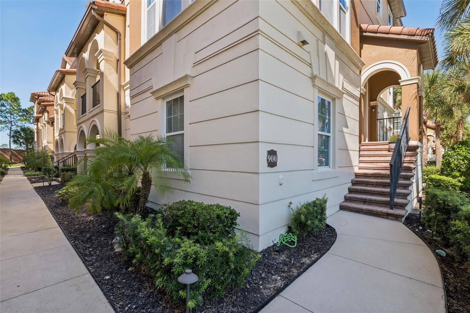 Front entry - 900 LOBELIA DR, LAKE MARY