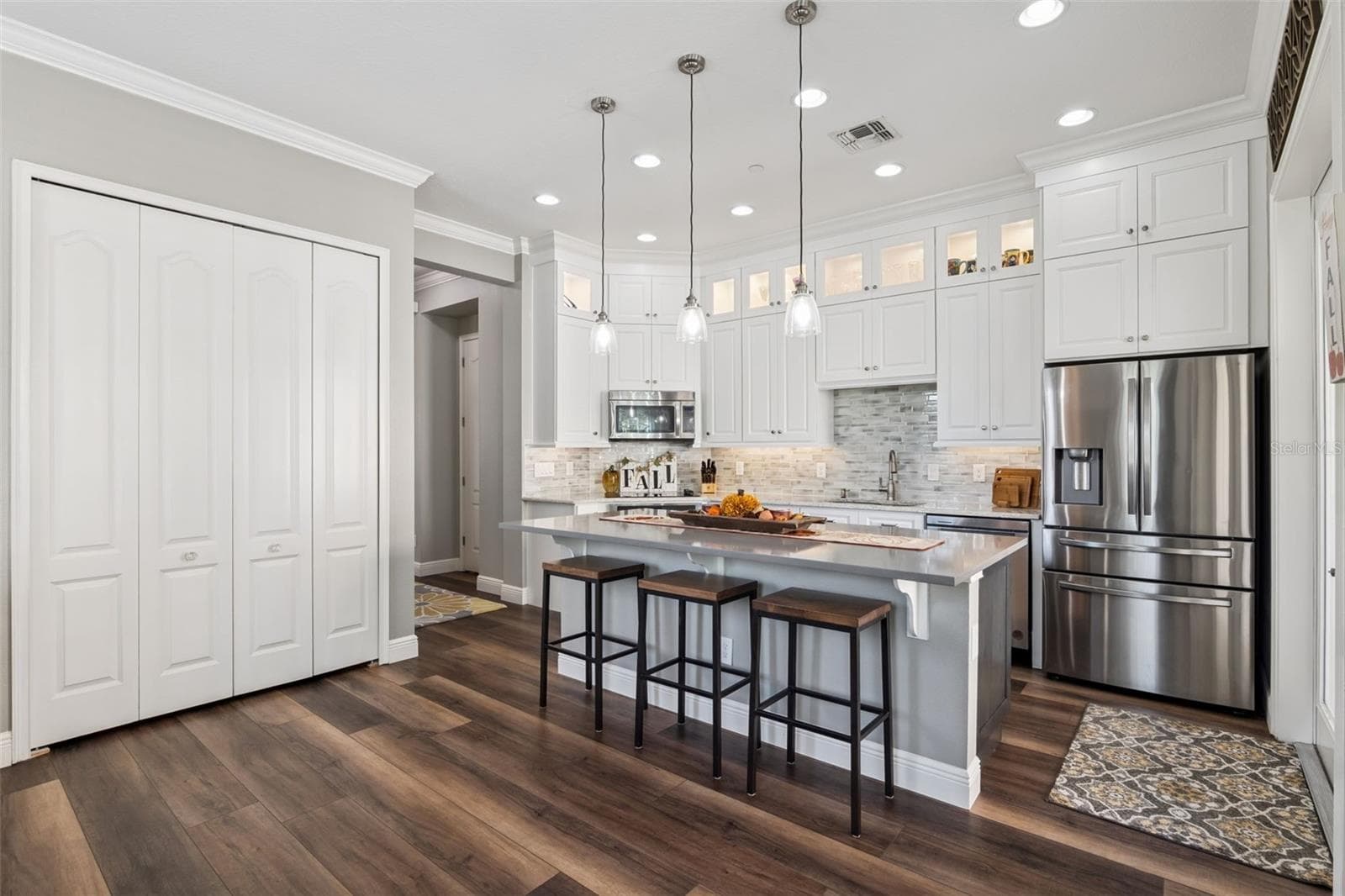 Kitchen - 900 LOBELIA DR, LAKE MARY