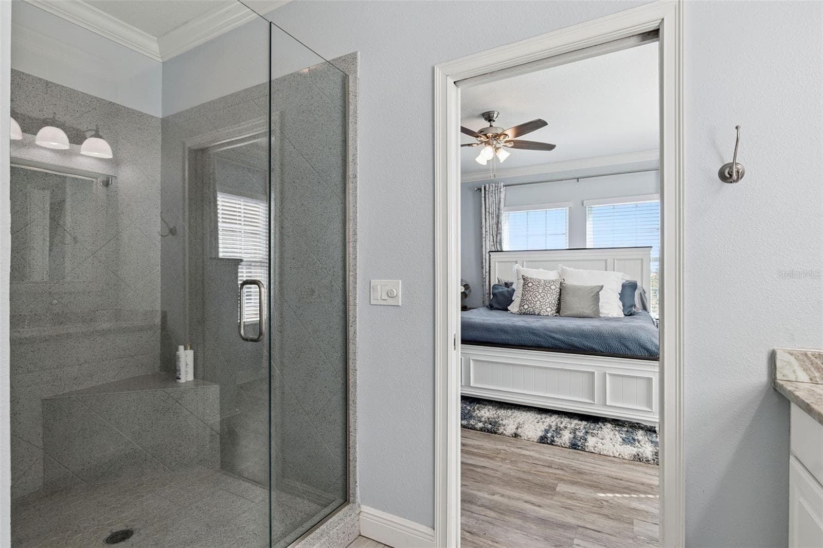 Primary bathroom with walk in shower - 900 LOBELIA DR, LAKE MARY