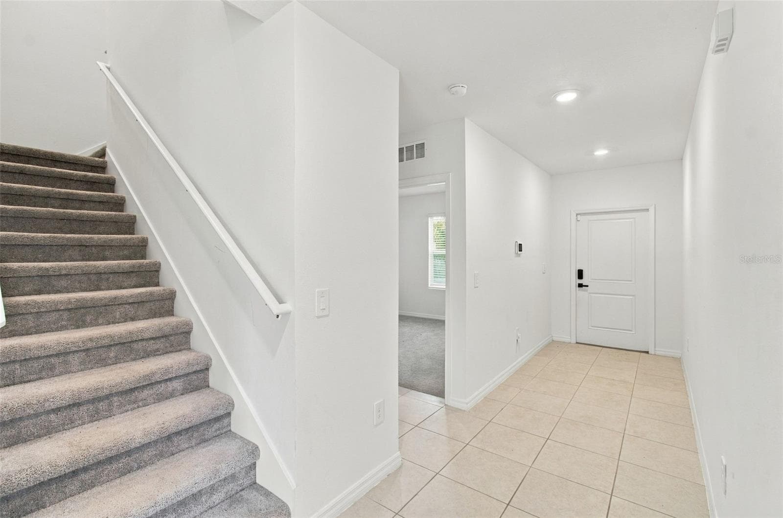 Single Family Residence at 5821 YELLOW HORNBILL AVE, WIMAUMA, photo 8 of 66