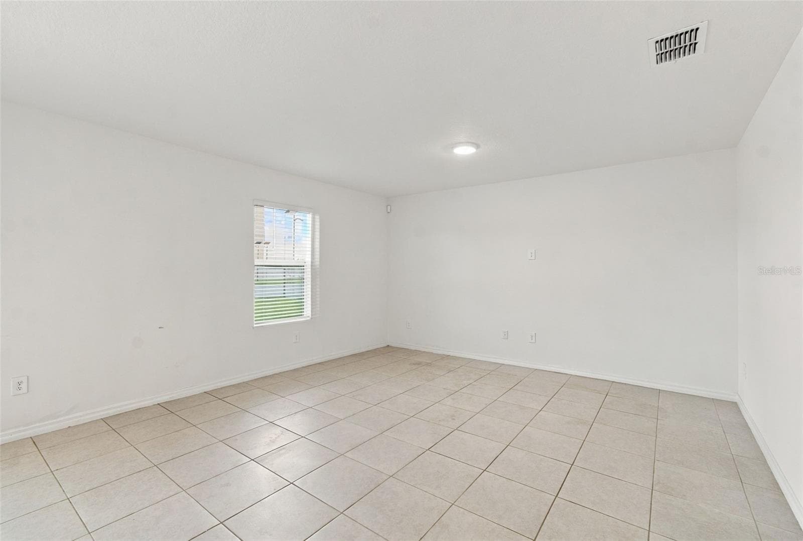 Single Family Residence at 5821 YELLOW HORNBILL AVE, WIMAUMA, photo 12 of 66