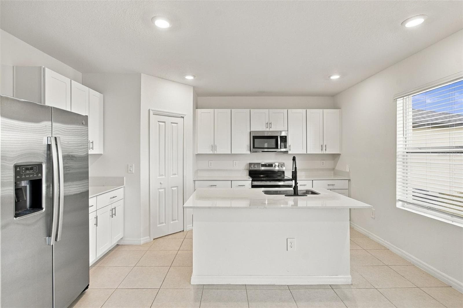 Single Family Residence at 5821 YELLOW HORNBILL AVE, WIMAUMA, photo 20 of 66