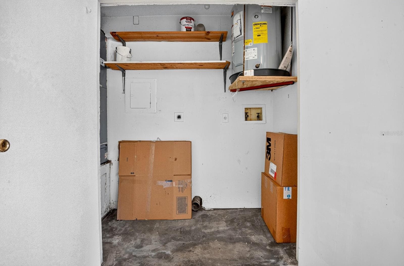 Convenient Laundry/Utility off Carport - 390 301 BLVD W #10C, BRADENTON