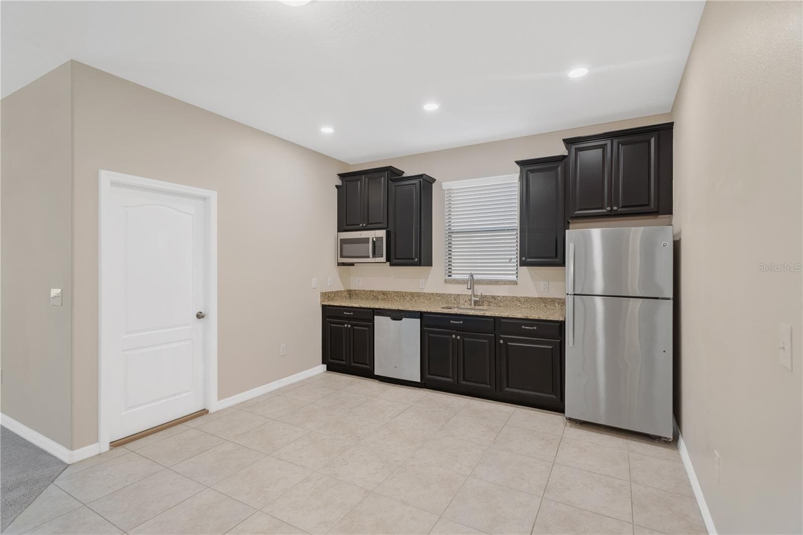 Single Family Residence at 11603 SUNBURST MARBLE RD, RIVERVIEW, photo 39 of 54