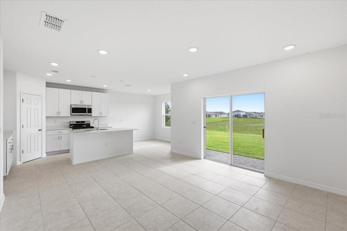 Single Family Residence at 143 BOTTLE BRUSH DR, HAINES CITY, photo 14 of 16