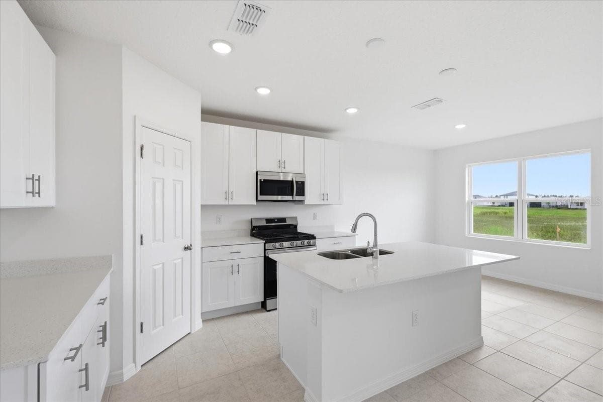 Single Family Residence at 143 BOTTLE BRUSH DR, HAINES CITY, photo 15 of 16