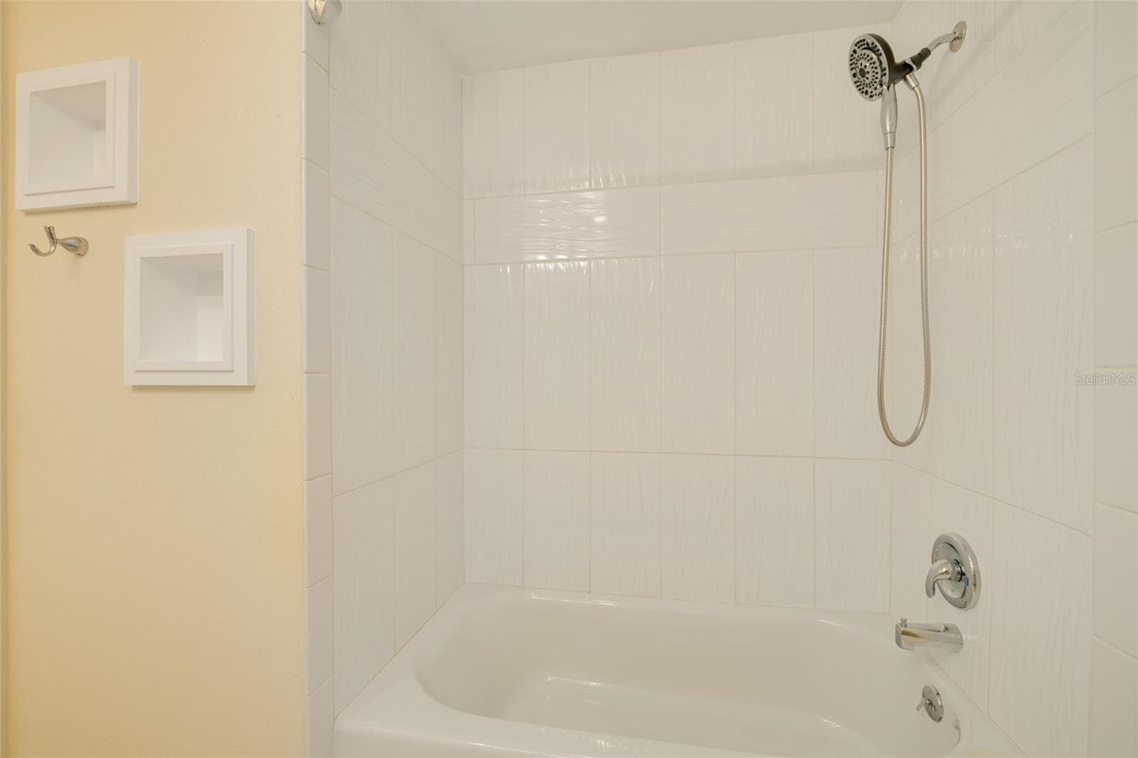 Single Family Residence at 2020 VALLEY DR, DUNEDIN, photo 28 of 35