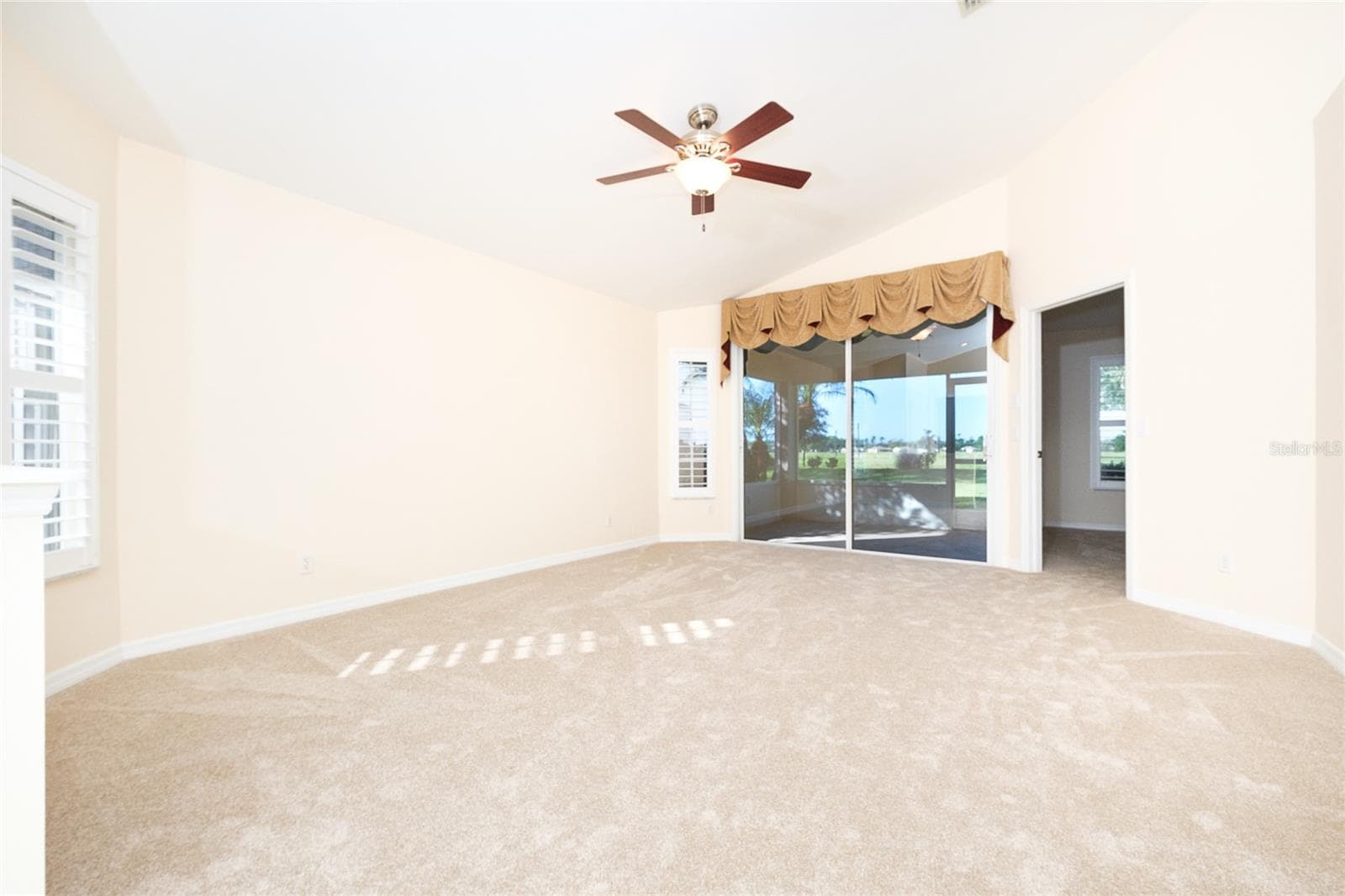 Spacious! - 4057 FAIRWAY DR, NORTH PORT