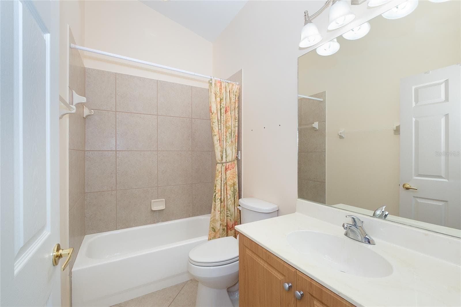 Guest Bathroom - 4057 FAIRWAY DR, NORTH PORT