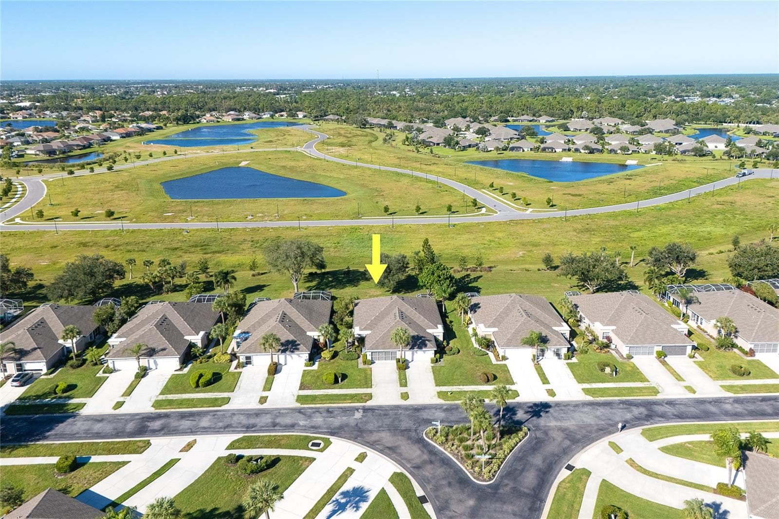 Great location within the community - 4057 FAIRWAY DR, NORTH PORT