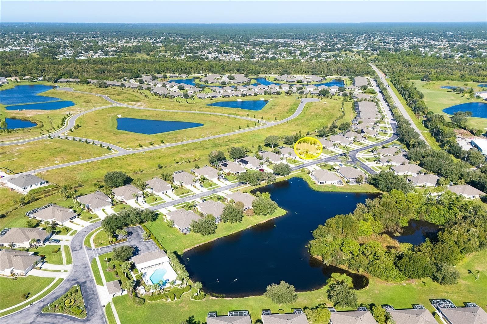 Walk or bike to the pool - 4057 FAIRWAY DR, NORTH PORT