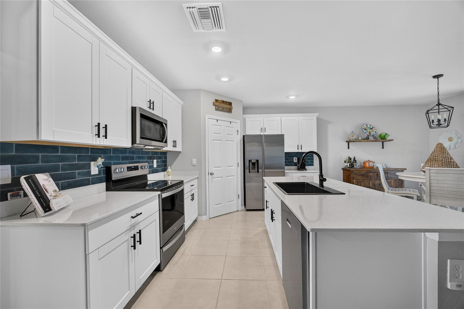 Single Family Residence at 25157 ALCAZAR DR, PUNTA GORDA, photo 9 of 37