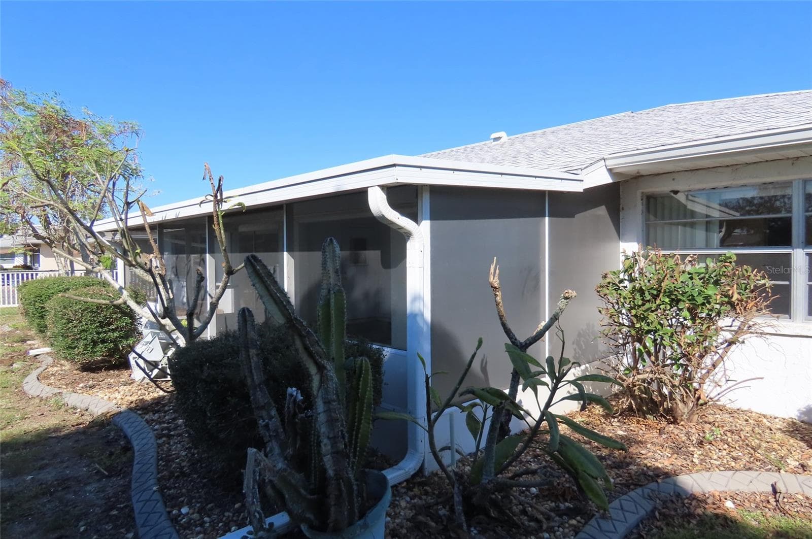 Single Family Residence at 910 EL RANCHO DR, SUN CITY CENTER, photo 7 of 38