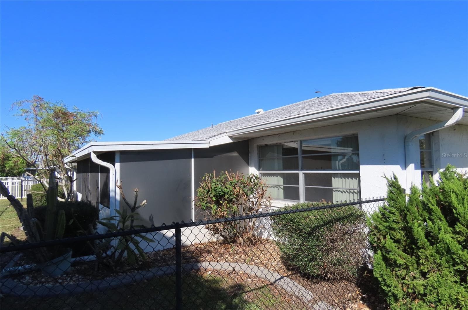 Single Family Residence at 910 EL RANCHO DR, SUN CITY CENTER, photo 8 of 38