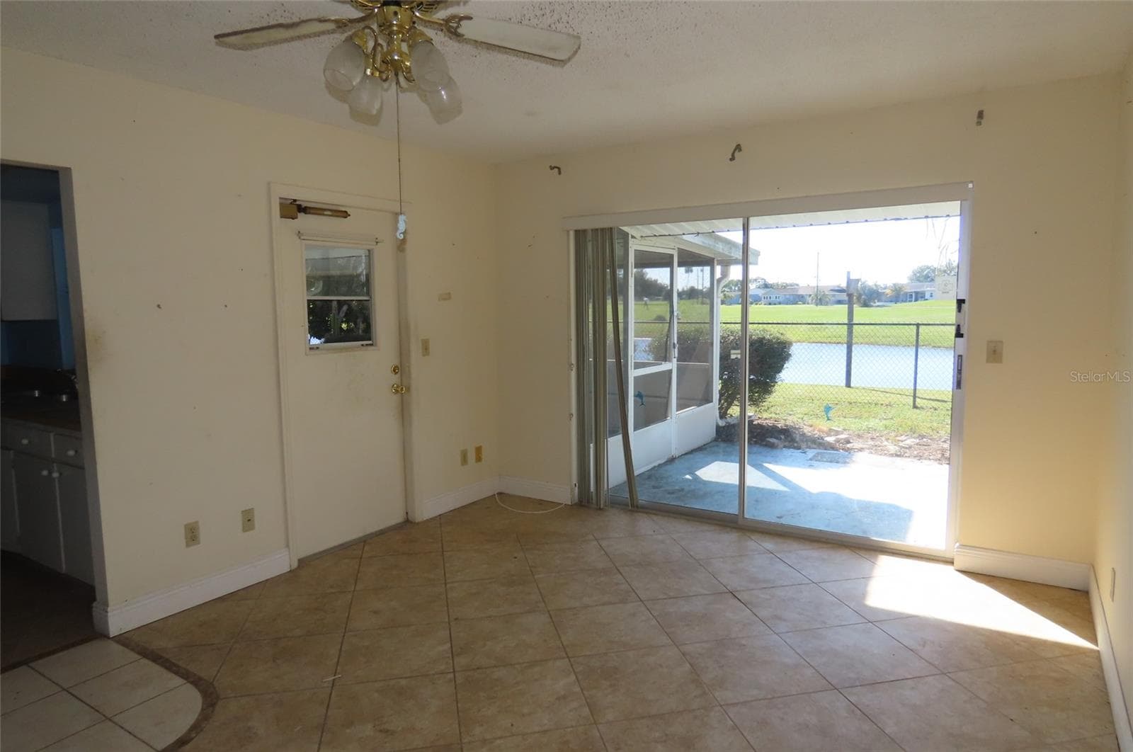Single Family Residence at 910 EL RANCHO DR, SUN CITY CENTER, photo 15 of 38