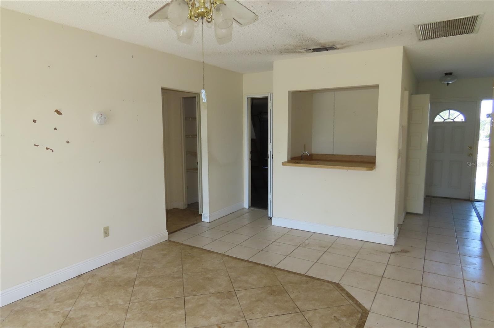 Single Family Residence at 910 EL RANCHO DR, SUN CITY CENTER, photo 17 of 38