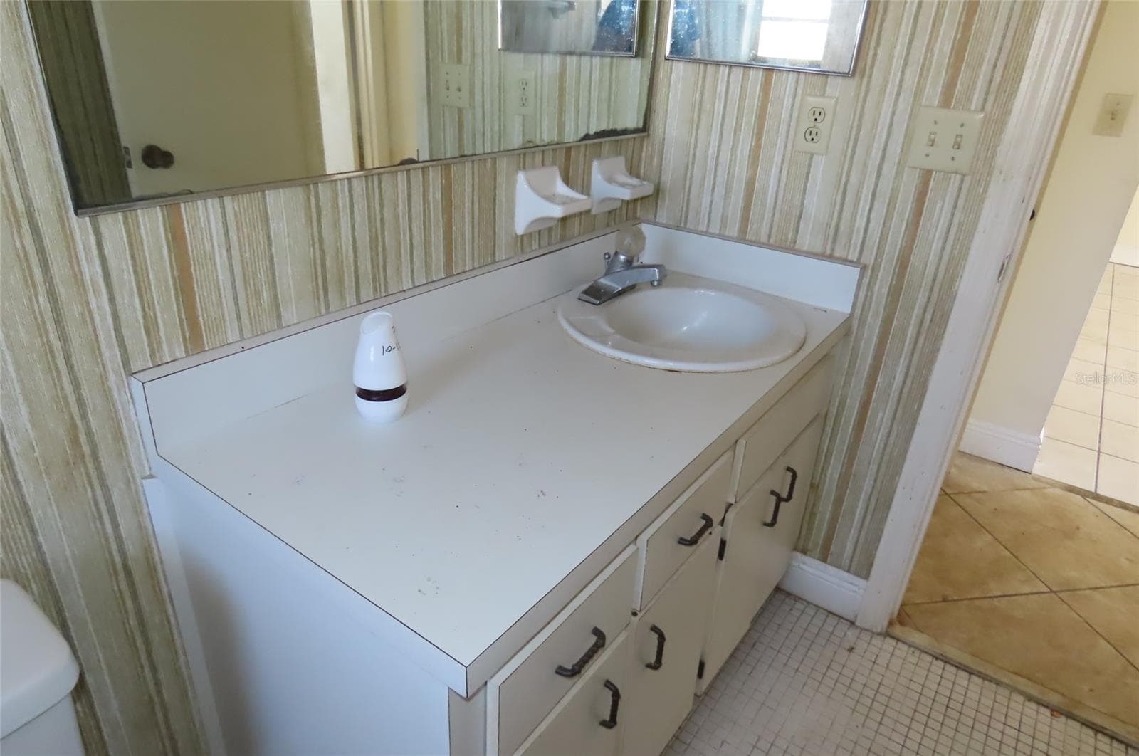 Single Family Residence at 910 EL RANCHO DR, SUN CITY CENTER, photo 20 of 38