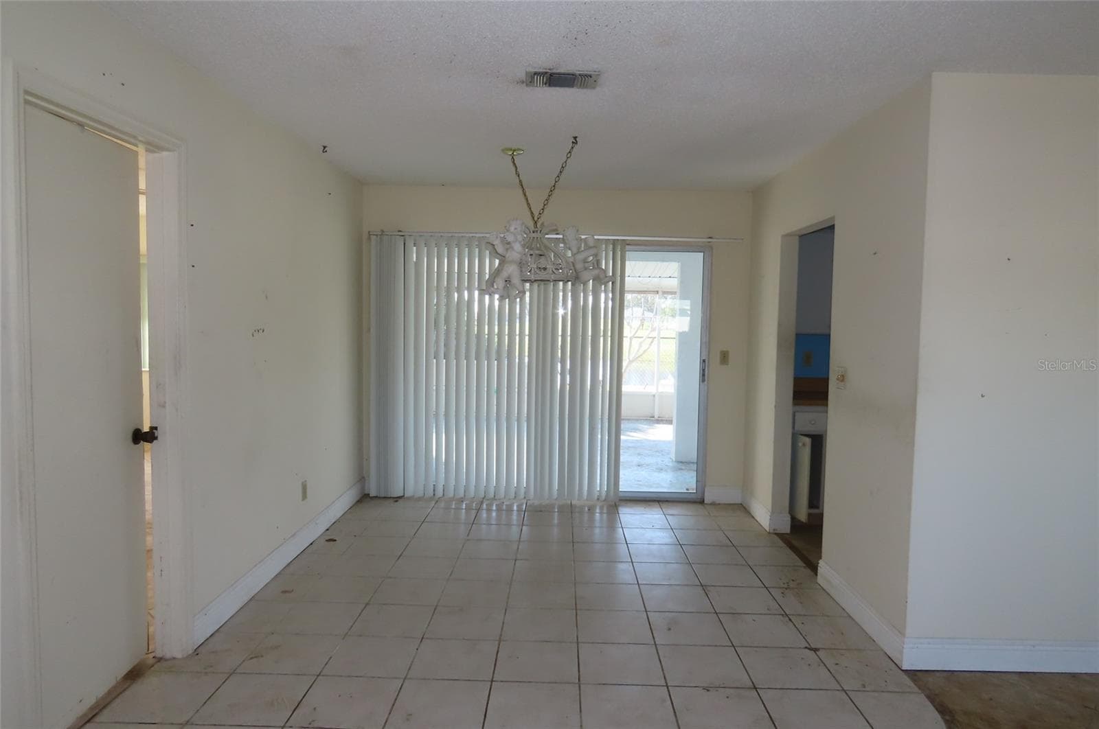 Single Family Residence at 910 EL RANCHO DR, SUN CITY CENTER, photo 28 of 38