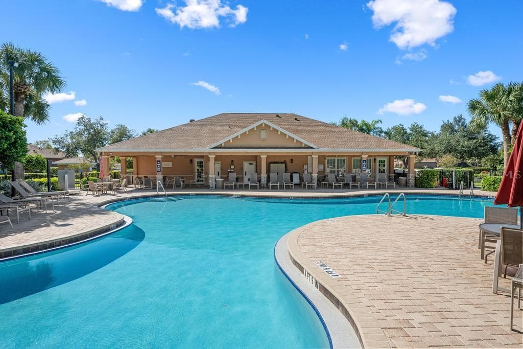 Relaxing oversized pool - 4208 OVERTURE CIR #502, BRADENTON