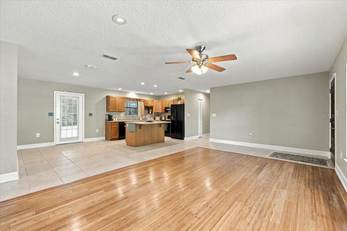 Separate dinning nook. - 5244 QUIET CREEK LN, LAKELAND