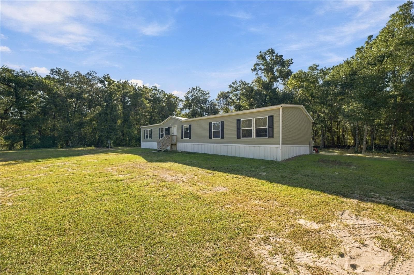 Manufactured Home at 9921 SE 160TH AVE, OCKLAWAHA, photo 3 of 40