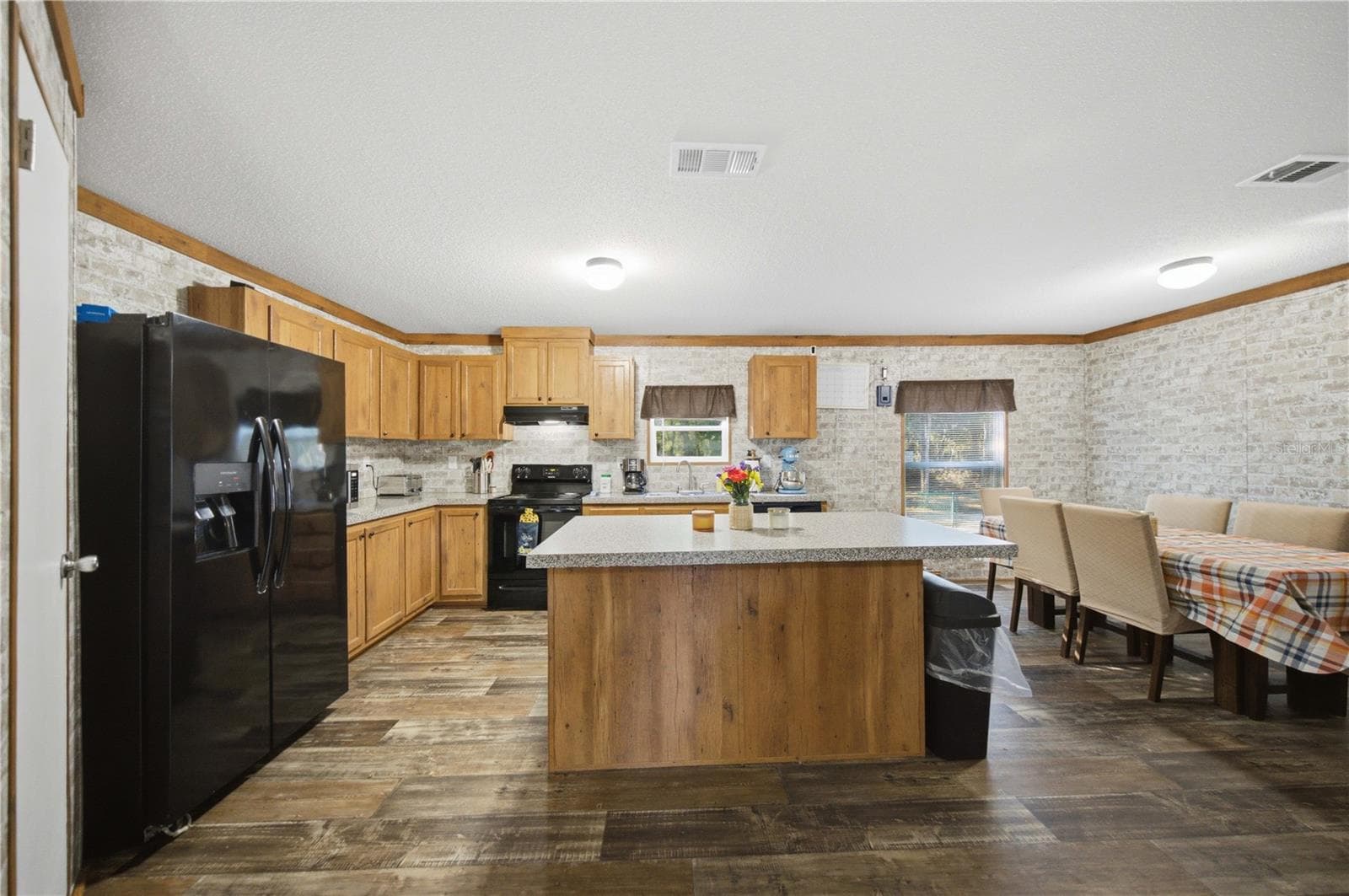 Manufactured Home at 9921 SE 160TH AVE, OCKLAWAHA, photo 10 of 40