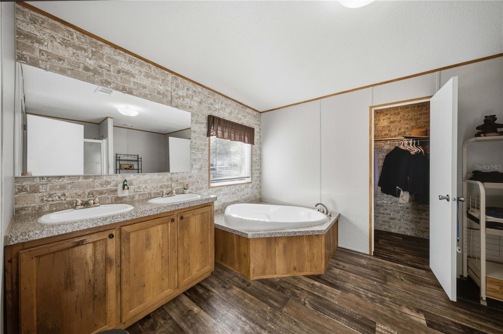 PRIMARY BATHROOM - 9921 SE 160TH AVE, OCKLAWAHA