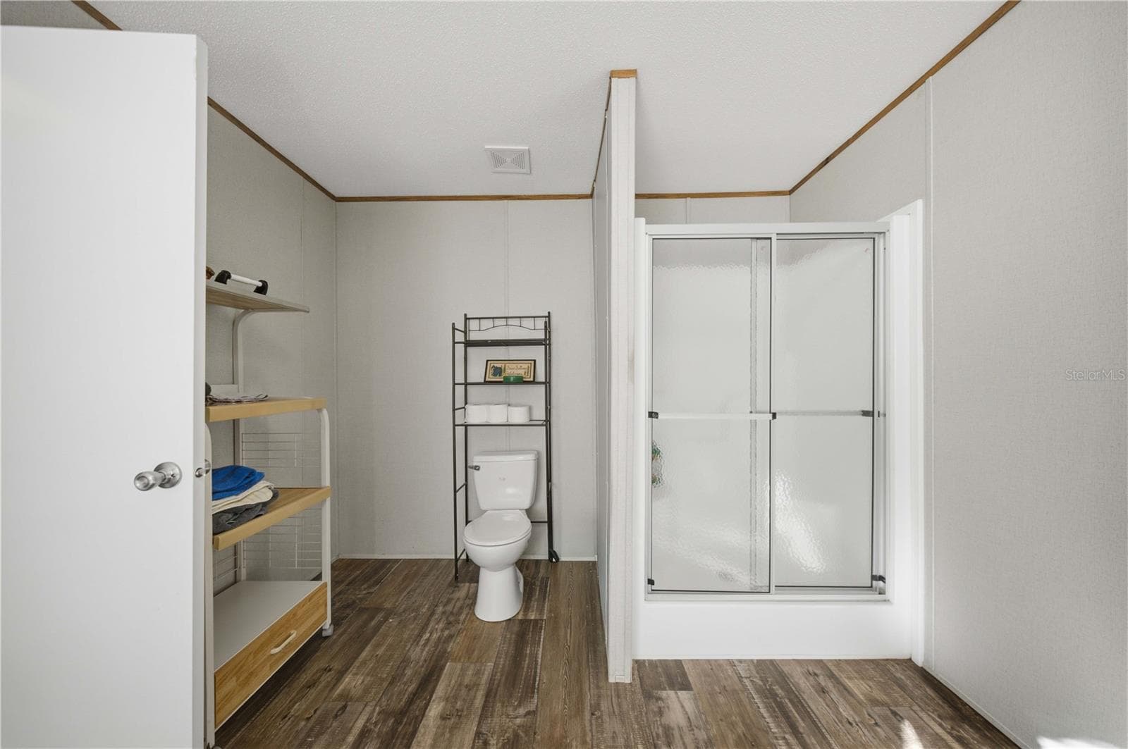 PRIMARY BATHROOM - 9921 SE 160TH AVE, OCKLAWAHA