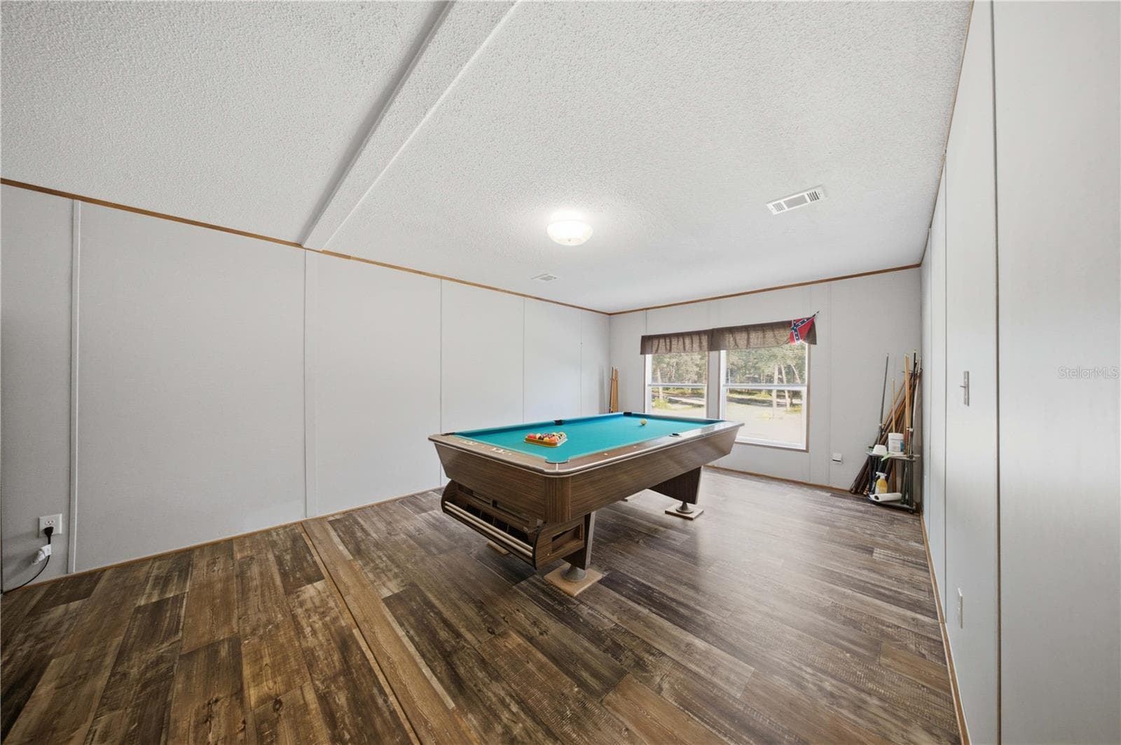 DEN/ 2ND LIVING ROOM - 9921 SE 160TH AVE, OCKLAWAHA