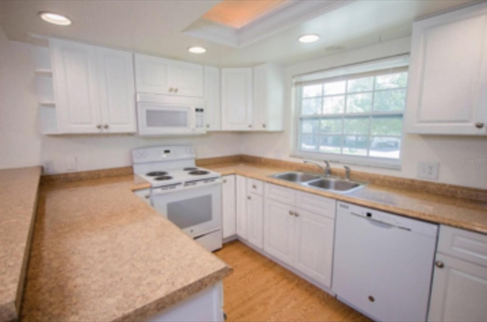 Condominium at 73 COUNTRY CLUB DR, LARGO, photo 4 of 24