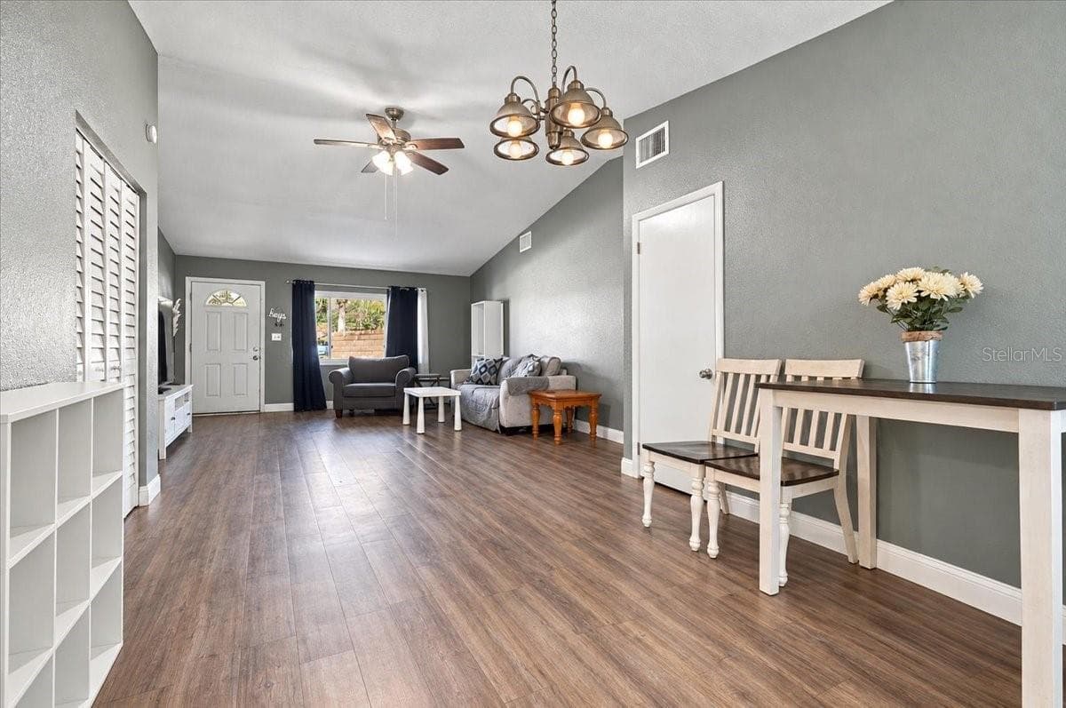Single Family Residence at 2827 DELROSE DR N, LAKELAND, photo 11 of 25
