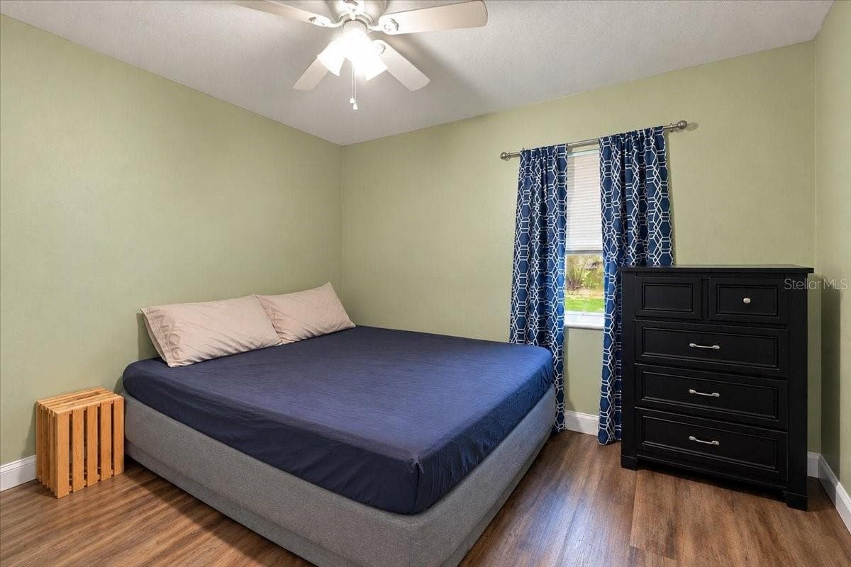 Single Family Residence at 2827 DELROSE DR N, LAKELAND, photo 17 of 25