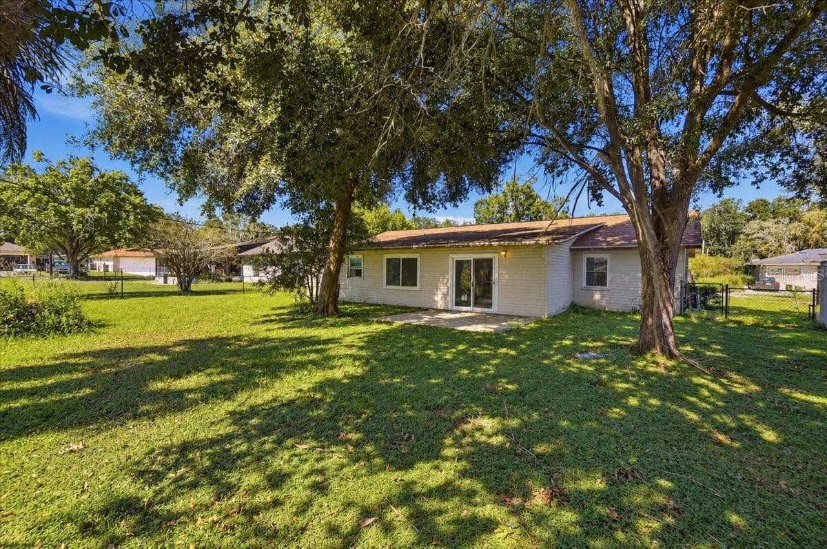 Single Family Residence at 2827 DELROSE DR N, LAKELAND, photo 24 of 25