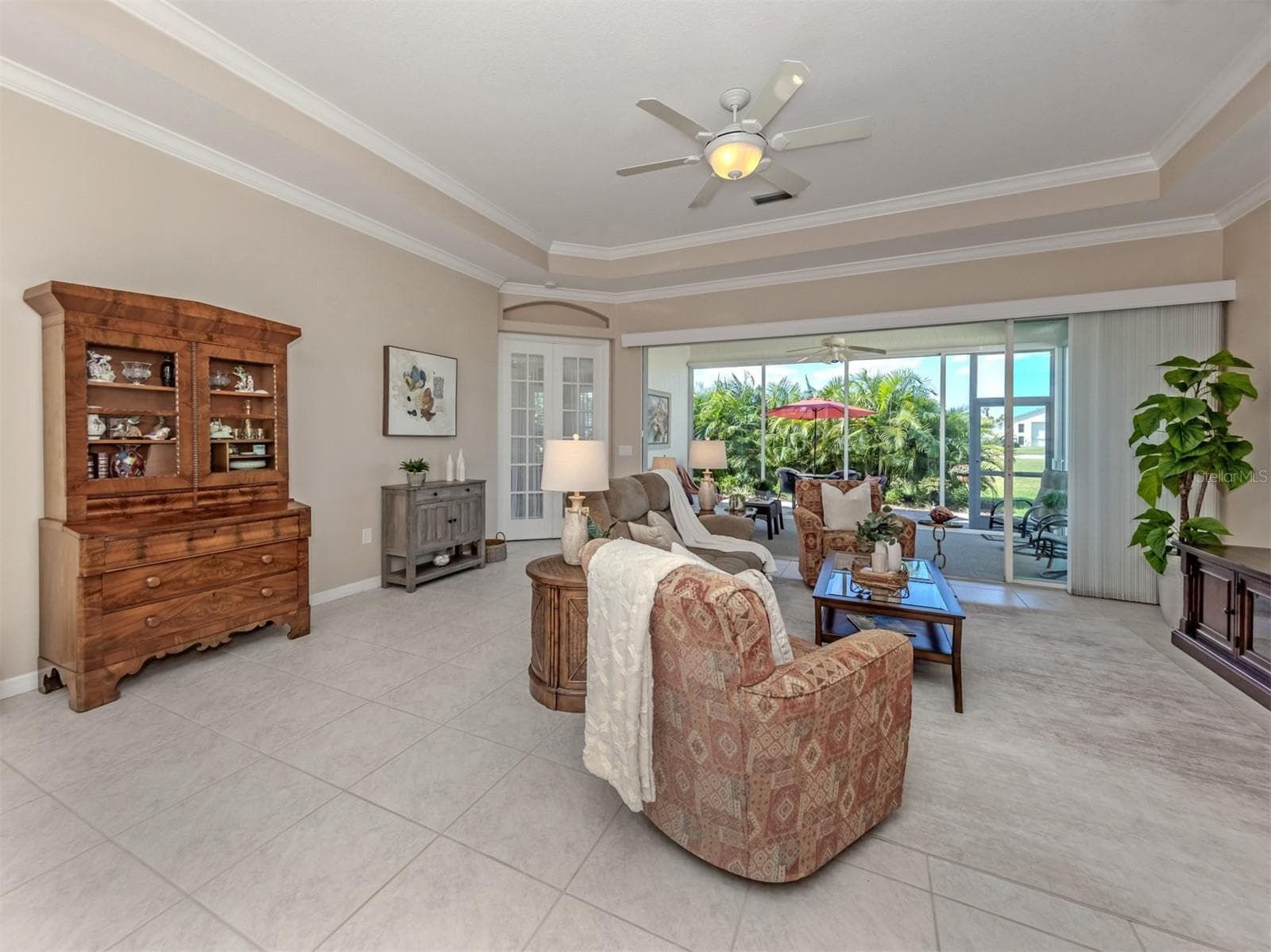 Single Family Residence at 637 MISTY PINE DR, VENICE, photo 2 of 60