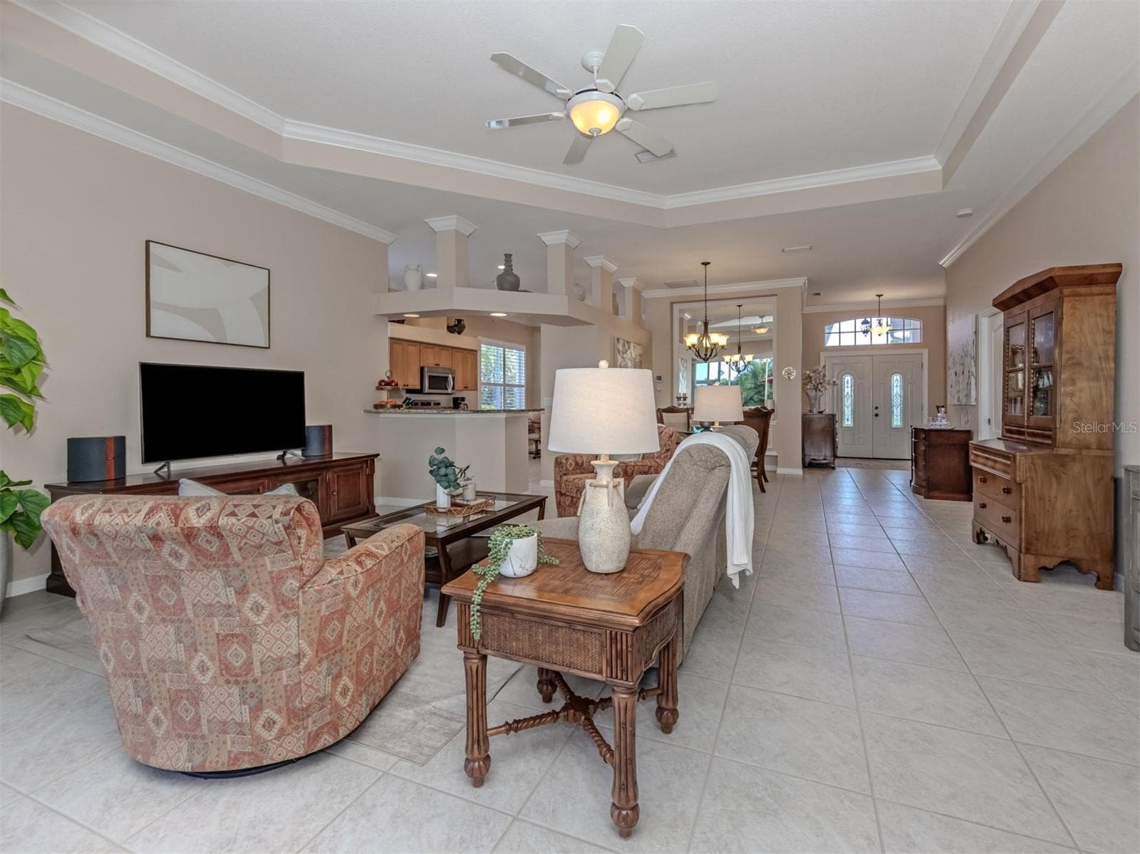Single Family Residence at 637 MISTY PINE DR, VENICE, photo 8 of 60