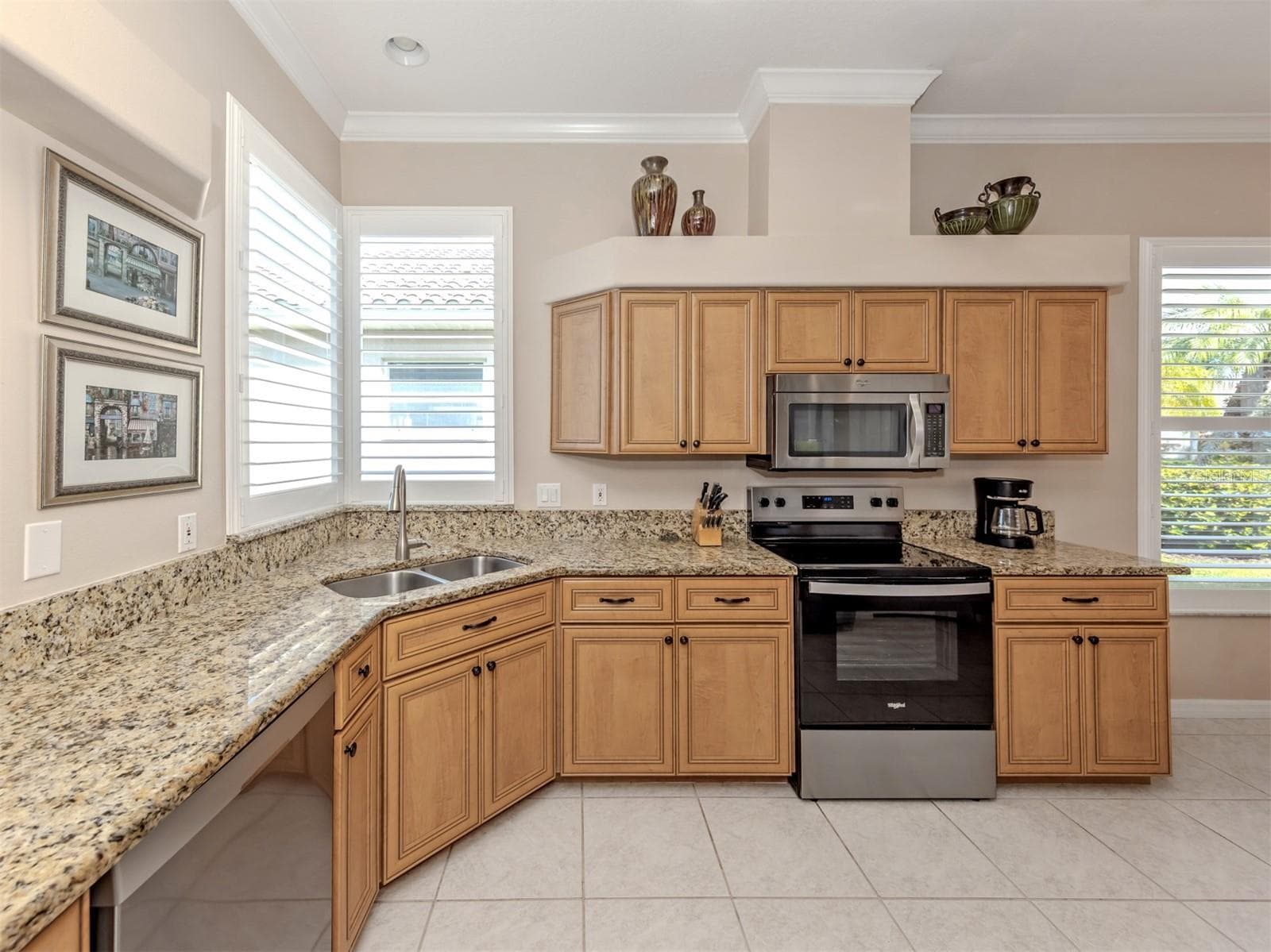 Single Family Residence at 637 MISTY PINE DR, VENICE, photo 12 of 60