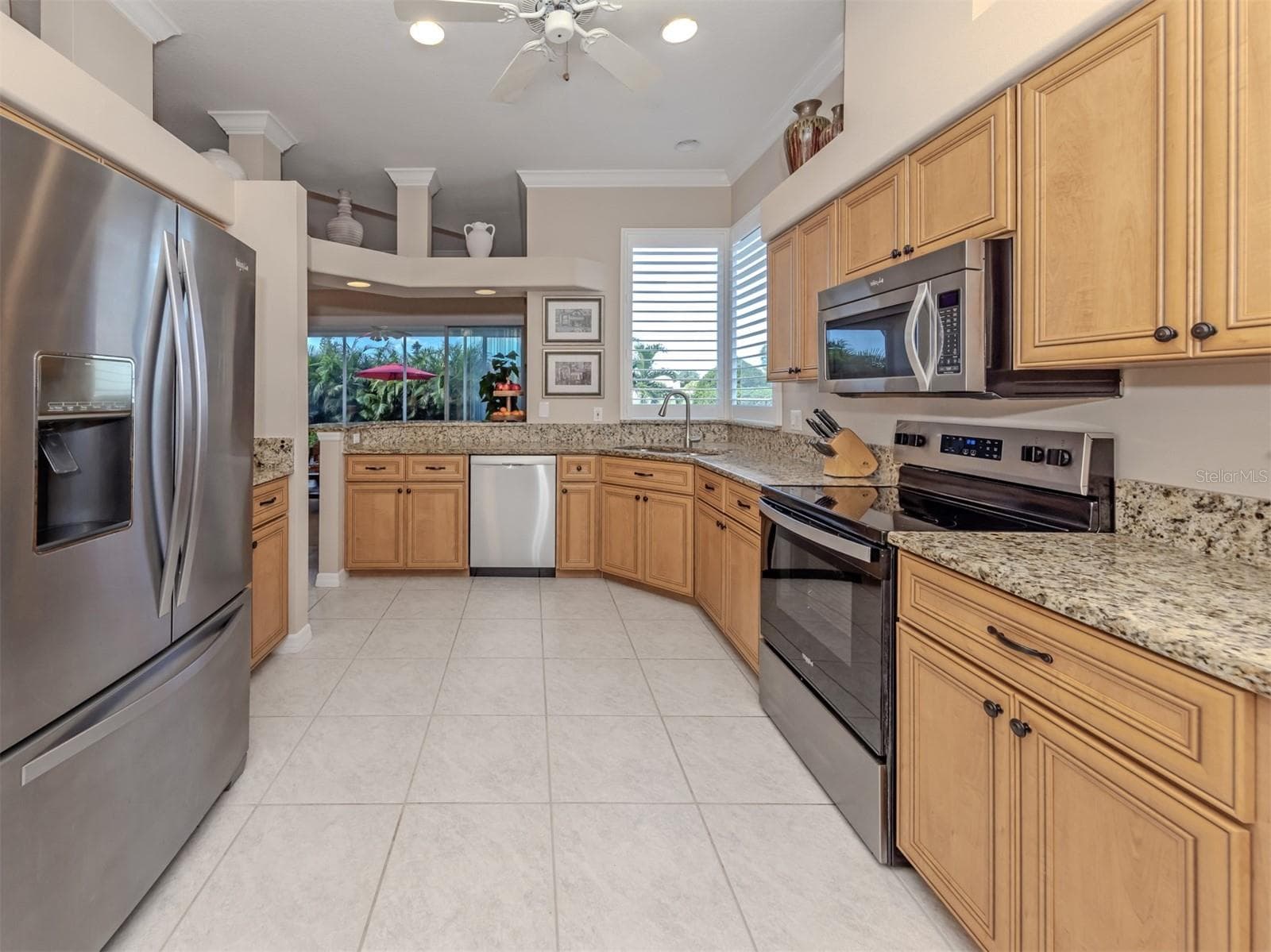 Single Family Residence at 637 MISTY PINE DR, VENICE, photo 15 of 60