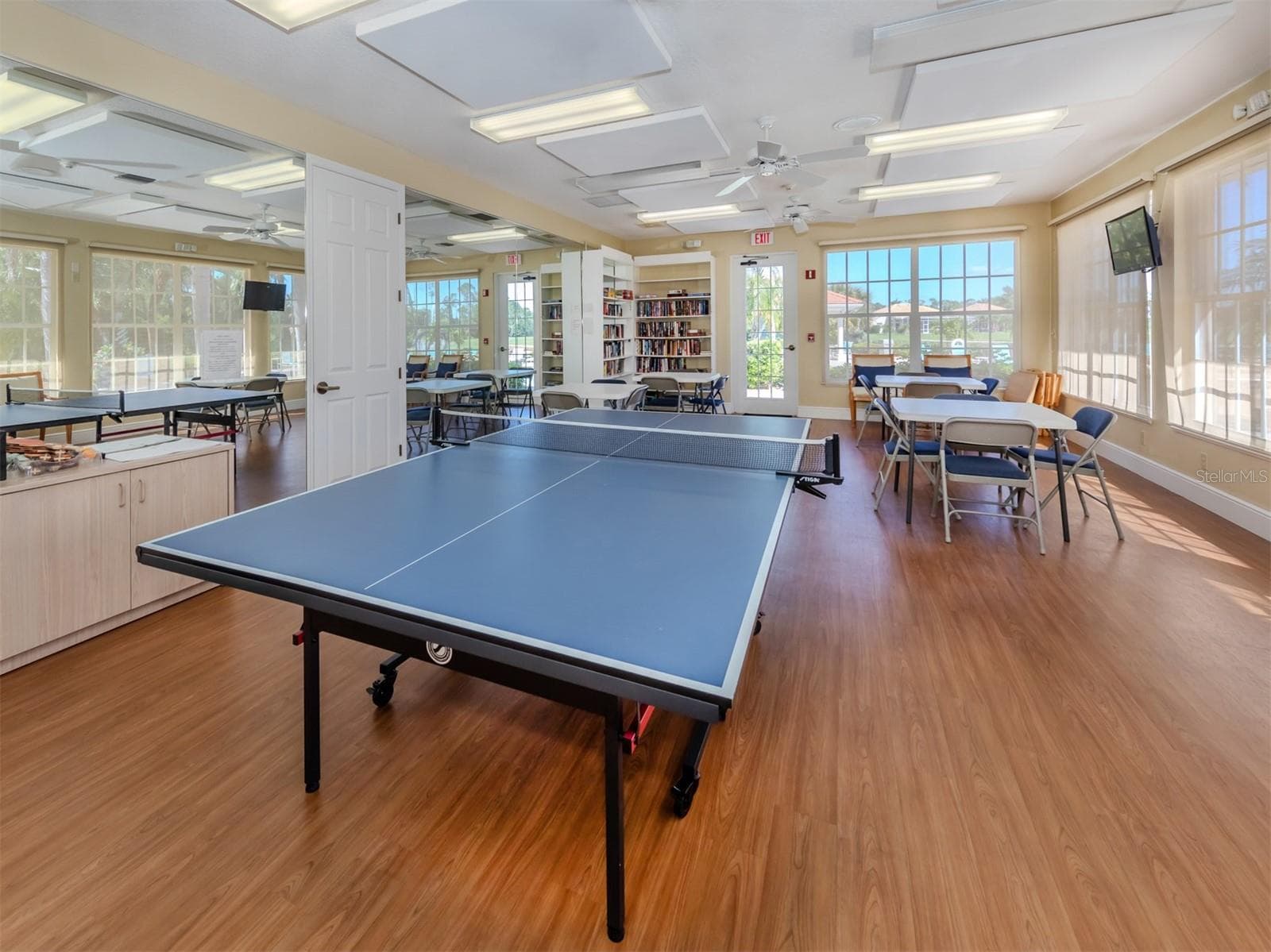 Single Family Residence at 637 MISTY PINE DR, VENICE, photo 43 of 60