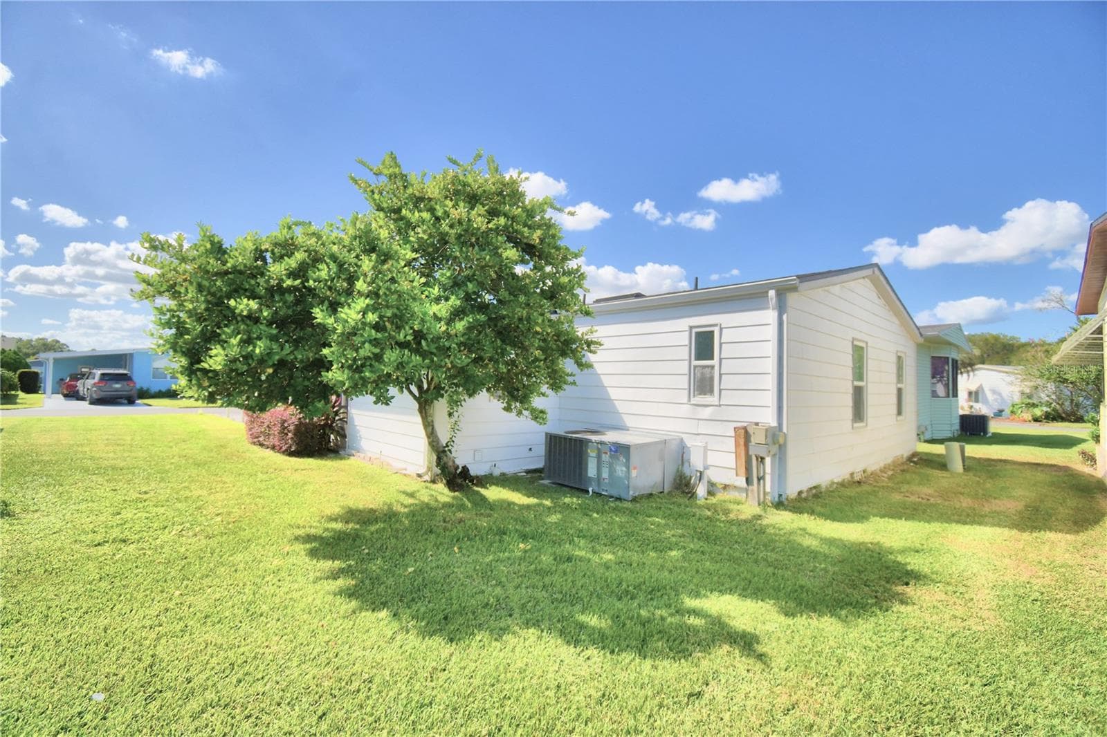 Manufactured Home at 4816 GOLDENVIEW LN, LAKELAND, photo 6 of 83