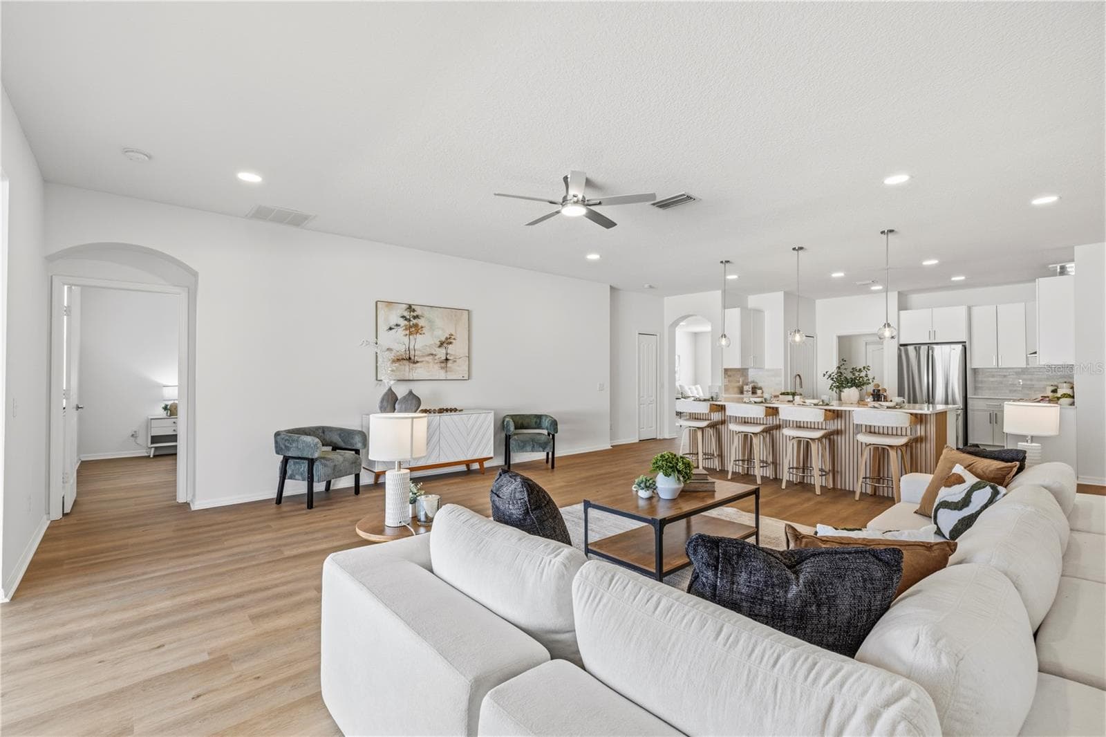 Family Room - 10416 MEADOW SPRING DR, TAMPA