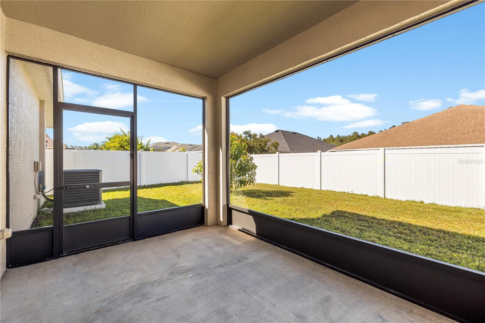 Patio - 10416 MEADOW SPRING DR, TAMPA
