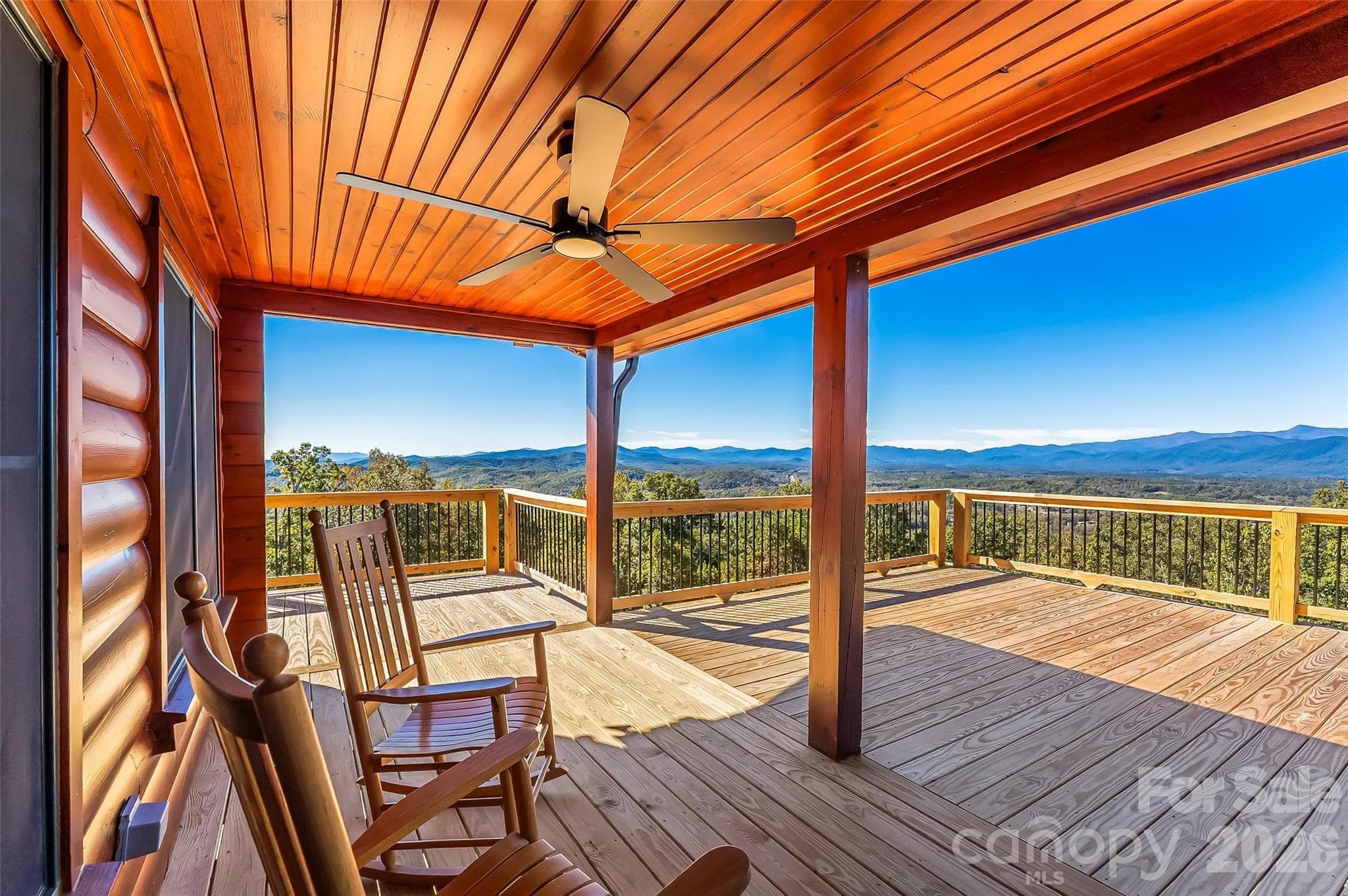 Covered deck - 1829 Grants Mountain Road, Marion