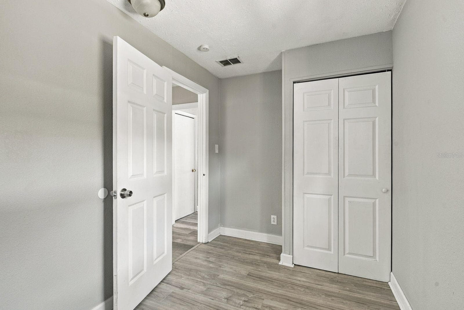Duplex at 2834 FREEMONT TER S, ST PETERSBURG, photo 10 of 37